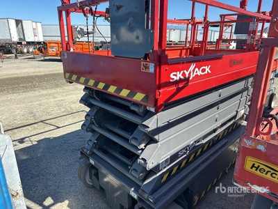 Skyjack Scissor Lift
