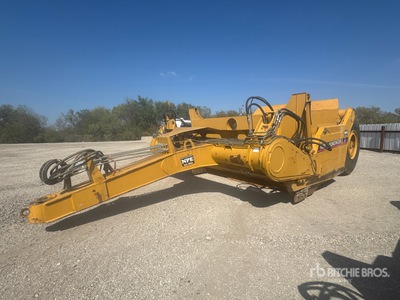 2009 Humdinger H620 2 Tire Hydraulic Pull Scraper
