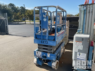 2001 Genie GS-1930 Piattaforma aerea verticale (Inoperable)