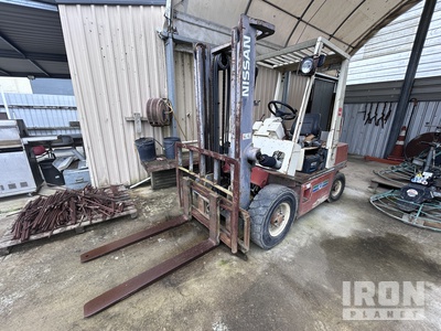 Nissan PH02 Forklift