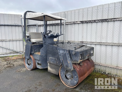 1998 Sakai SW350 Compacteur  double bille