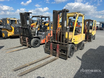 2013 Hyster H70FTS 6100 lb Pneumatic Tire Forklift