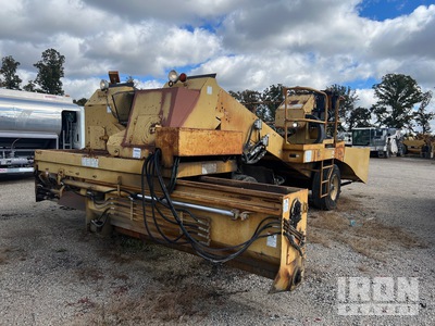 2001 Entyre 2WD Truck Mounted Chip Spreader (Inoperable)