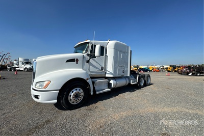 2012 Kenworth T660 6x4 Tracteur routier couchette