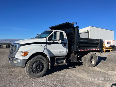 2007 Ford F-750 XLT 4x2 Camion à benne