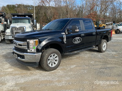 2019 Ford F-250 STX 4x4 Crew Cab Pickup