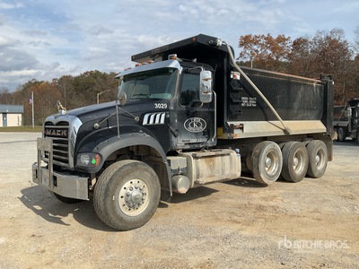 2023 Mack GR64F 8x4 Tri/A Camión dumper