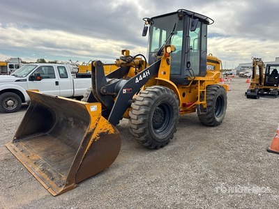 2001 John Deere 444H Wheel Loader