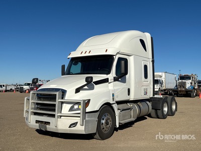 2020 Freightliner Cascadia 6x4 T/A Sleeper Truck Tractor