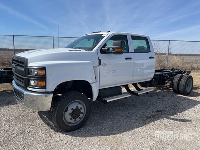 2023 Chevrolet Silverado 5500HD 4x4 Crew Cab Cab and Chassis (Unused)