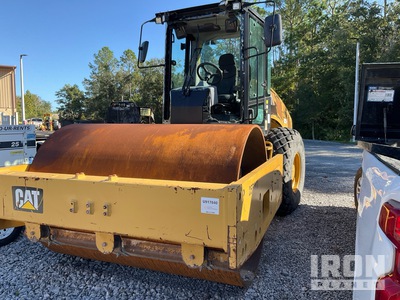2015 Cat CS66B Smooth Drum Compactor (Inoperable)