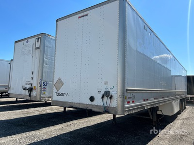 2017 Manac 94353A321 53 ft x 102 in Tri/A Van Trailer