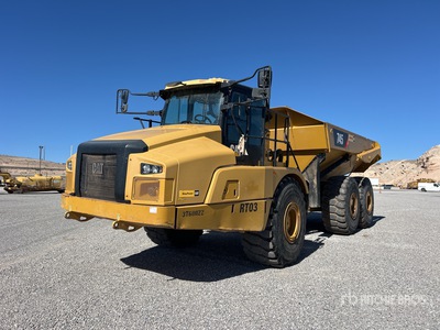 2018 Cat 745 Knickgelenkter Muldenkipper