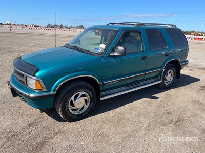 1996 Chevrolet Trail Blazer 4x4  سيارة رياضية متعددة الاستخدامات