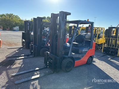 2014 Toyota 8FGCU30 5400 lb Cushion Tire Forklift