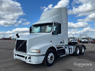 2016 Volvo VNM 6x4 Cabeza Tractora Cabina Corta