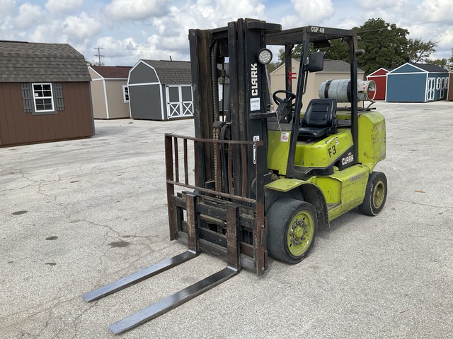 1995 Clark CGP40 LP 8000 lb Forklift