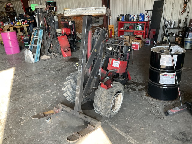 Cardinal Mule 4 3000 lb Pneumatic Tire Forklift (Inoperable)