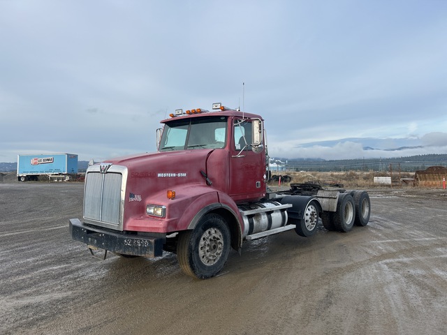 2007 Western Star 4900SA 6x4 T/A Sleeper Truck Tractor