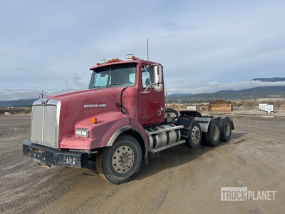 2007 Western Star 4900SA 6x4 T/A Sleeper Truck Tractor