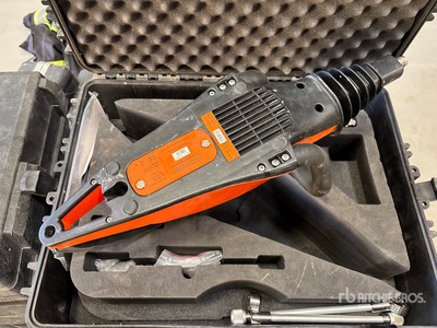 Elcometer Pulsed DC Holiday Tester