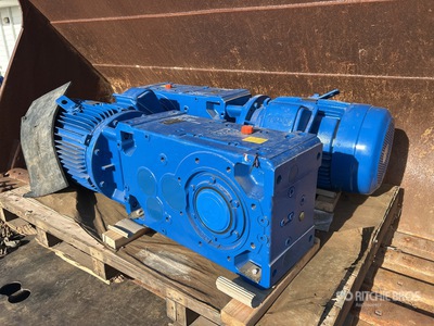 Quantity of (2) Gearbox