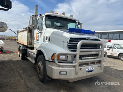 2002 Sterling AT9500 6x4 T/A Camión dumper (Inoperable)