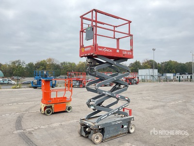 2017 Skyjack SJlll-3219 Electric Scissor Lift