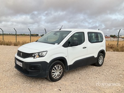 2021 Peugeot Rifter فان نقل ركاب