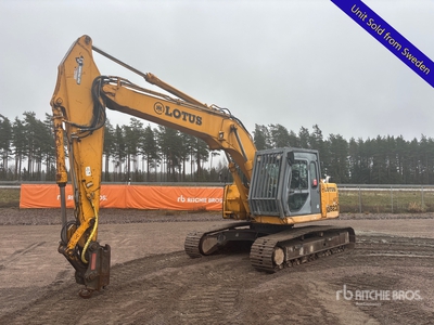 2012 Kato HD823MRVLC Tracked Excavator