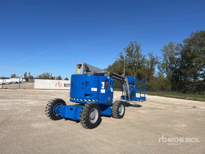 2012 Genie Z34/22 4WD Diesel Nacelle Articulee Articulating Boom Lift