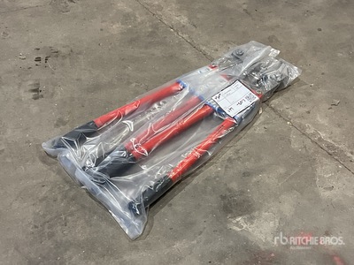 Quantity of (2) Unior Bent Nose 600mm Bolt Croppers