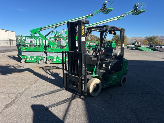 2016 Yale GTP050LXNDAE087 4750 lb Pneumatic Tire Forklift