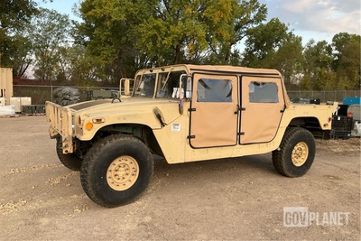 AM General M1097R1 HMMWV 4 Door Soft Top w/Truck Body
