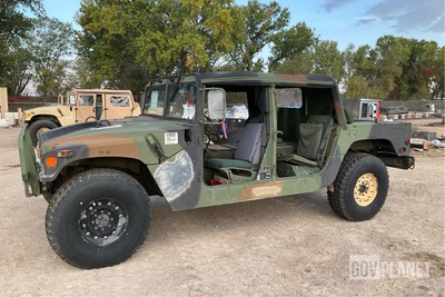 1993 AM General M1097 HMMWV 4 Door Soft Top w/Truck Body