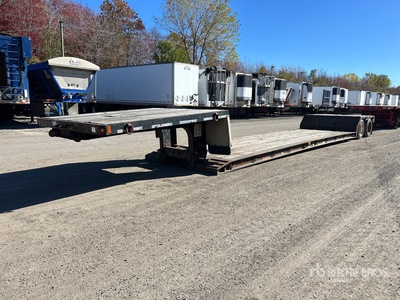 2009 Fontaine Trailer T/A Single Drop Removable Gooseneck dieplader