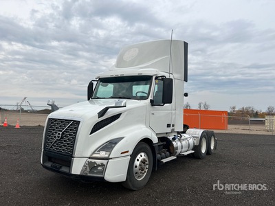 2020 Volvo VNL 6x4 Cabeza Tractora Cabina Corta