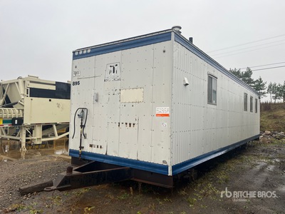 1990 Peace Industries 45 ft x 10 ft Portable Przyczepa kuchenna