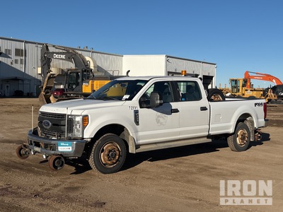2017 Ford F-350 XL 4x4 Crew Cab Pickup