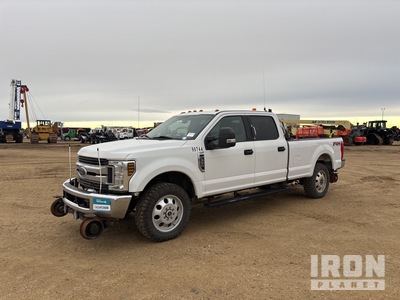 2019 Ford F-350  XL XLT 4x4 Crew Cab Hi-Rail Pickup