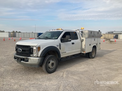 2019 Ford F-450 XL 4x2 Extended Cab Camión Utilitario