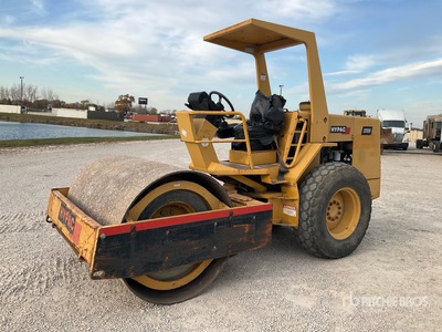 2000 Hypac C830B Walzenzug mit Glattmantelbandage