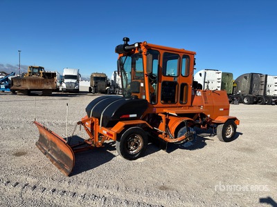 2019 Broce RCT350 Self-Propelled Broom