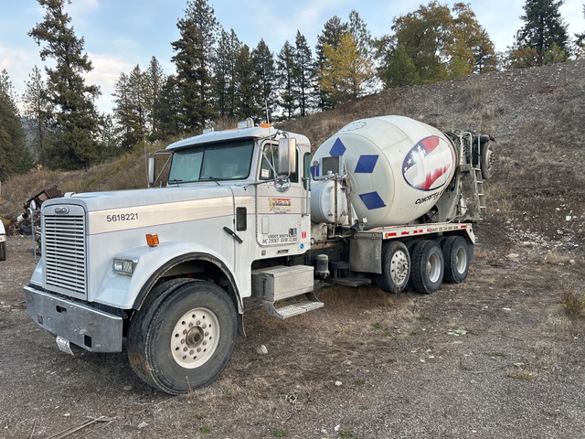 2001 Freightliner FLD 120 10x4 Mixer Truck