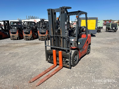 Heli CPQYD30-KU1H 5075 lb Pneumatic Tire Montacargas
