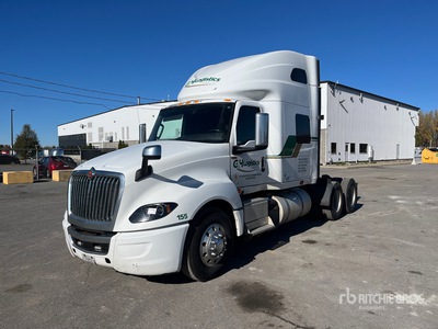 2019 International LT625 T/A Slaapcabine Trekker