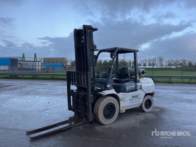 2002 Toyota 02-7FDA50 Forklift
