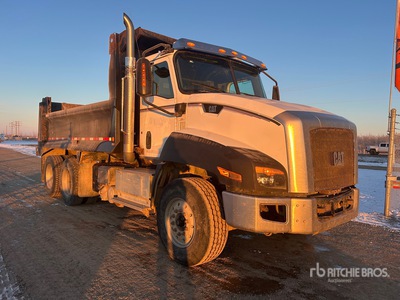 2015 Cat CT660S T/A Dump Truck