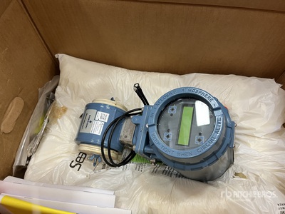 Quantity of (3) Rosemount Magnetic Flow Meter معدات انتاج