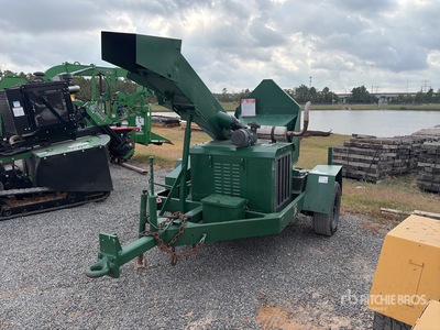2003 Woodchuck Tow-Behind Wood Chipper